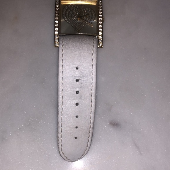 New! Guess white and gold square watch with diamonds - Picture 7 of 12